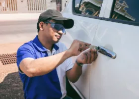 Car Locksmith in Chicago, IL
